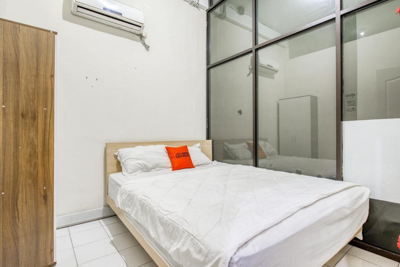 Koolkost Syariah @ Capsule Homestay Kedungdoro Surabaya Kültér fotó